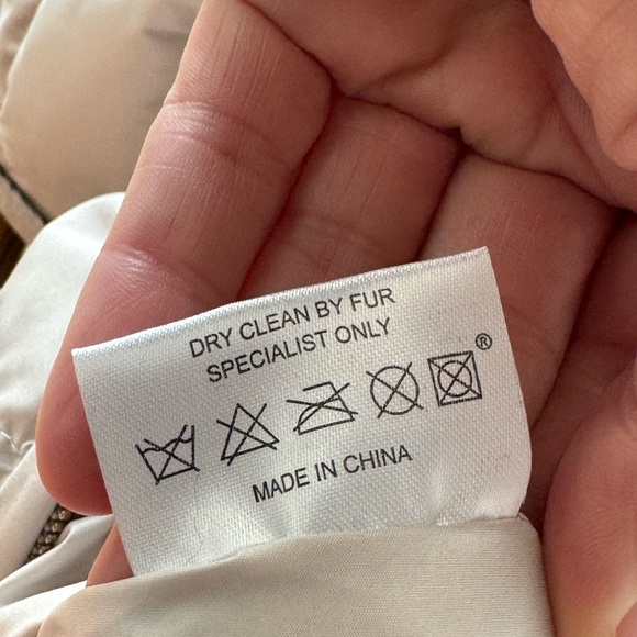 Linda Richards Vest - Picture 13 of 14